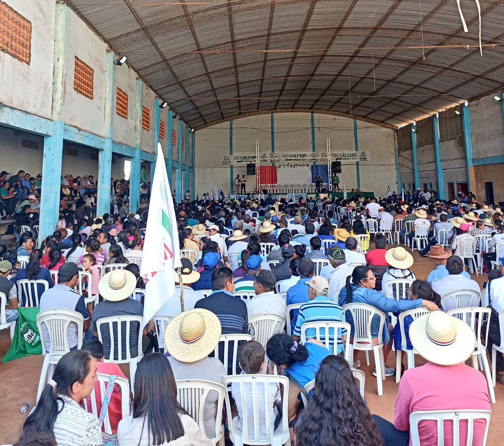 Galeano2023's tweet photo. Masiva concurrencia del pueblo Caaguaceño en la ciudad de Vaquería! Encuentro político con el pre candidato de la Concertación Nacional por la lista 9 @EfrainAlegre y los candidatos de la Auténtica Concertación Departamental de Caaguazúl!
Todos unidos construímos el cambio en 🇵🇾 https://t.co/5SVFpVTvvZ