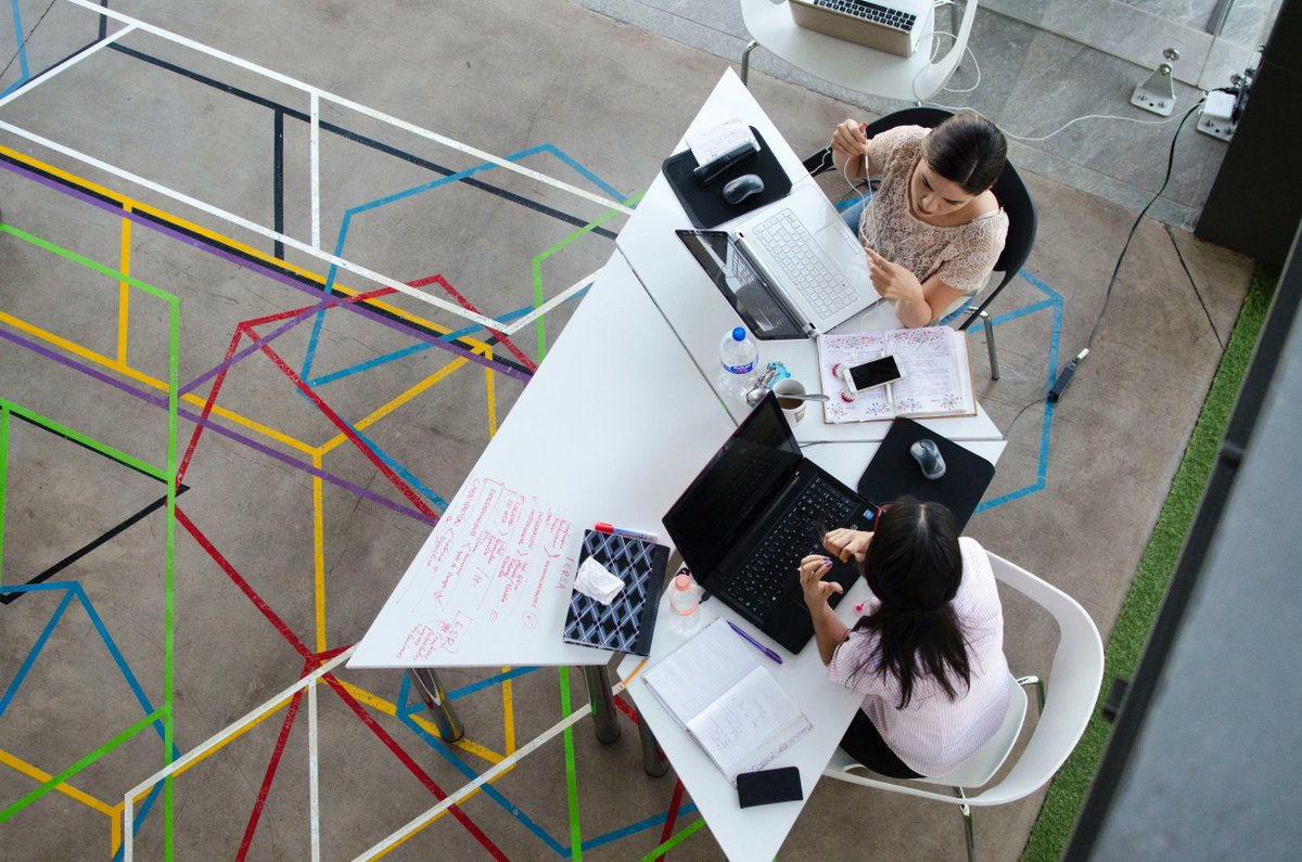 37designs's tweet photo. Which is Better: An In-House Marketer or a Digital Marketing Agency? #digitalmarketingagency #outsourcingmarketing https://t.co/TJnyuZWqxm https://t.co/BfoiYQJF2P