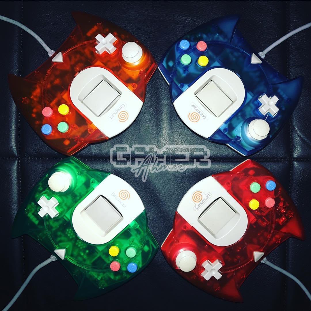 GamerAhmer's tweet photo. Which color is your favorite? #sega #segasaturday #dreamcast #segadreamcast #games #videogames #collection #gameroom #controller #controllers #gamingcommunity #gamerahmer #gamergirl #gamer #gaming #retrocollective #retro #retrocollect #retrogaming #segadreamcastcontroller https://t.co/TYkZuUt1jh