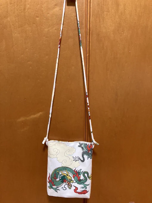 ハギレで巾着とサコッシュができていた!  