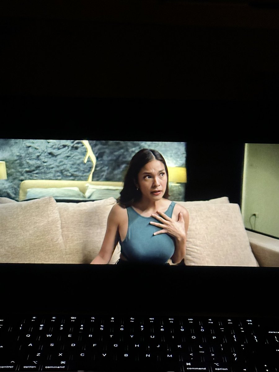 This whole scene pls, i laughed so bad. Why was she so funny. 😂 <a href="/andreaetorres/">Andrea Torres</a> #OneGoodDay #PrimeVideo