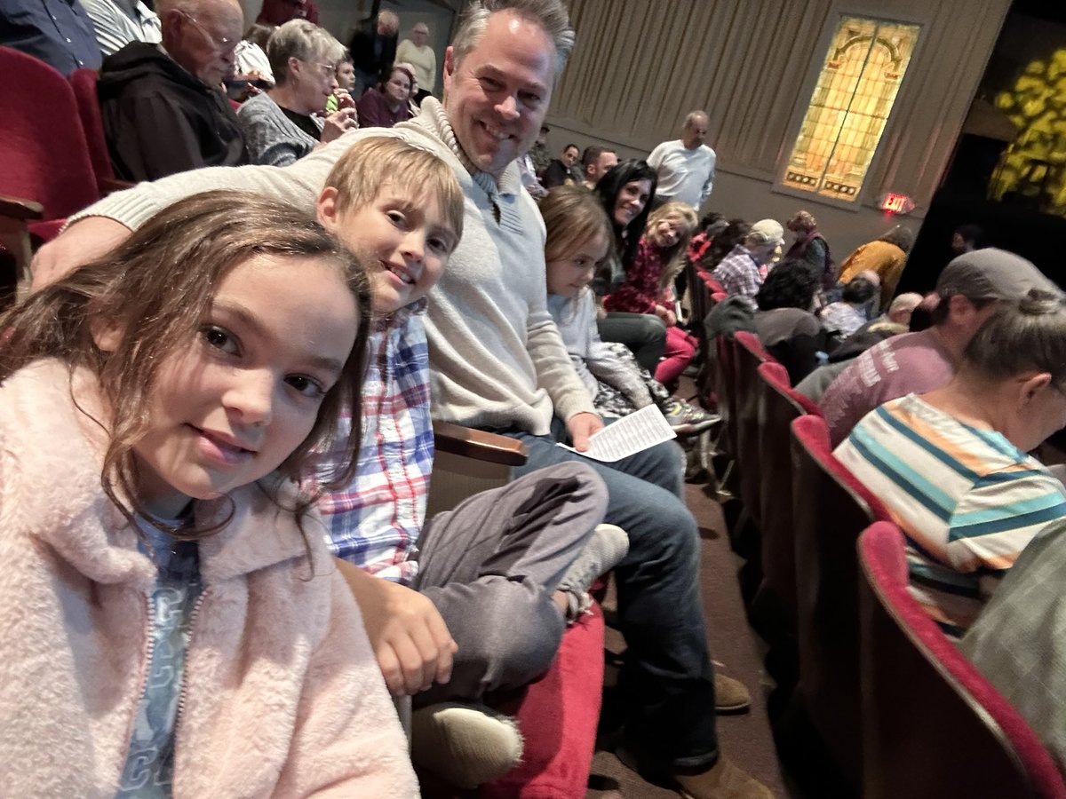 elijahhaahr's tweet photo. @joellemcannon @SalvationArmyUS Finished up the #7daysOfFun at @SGTozark! https://t.co/8JXTrjboNL