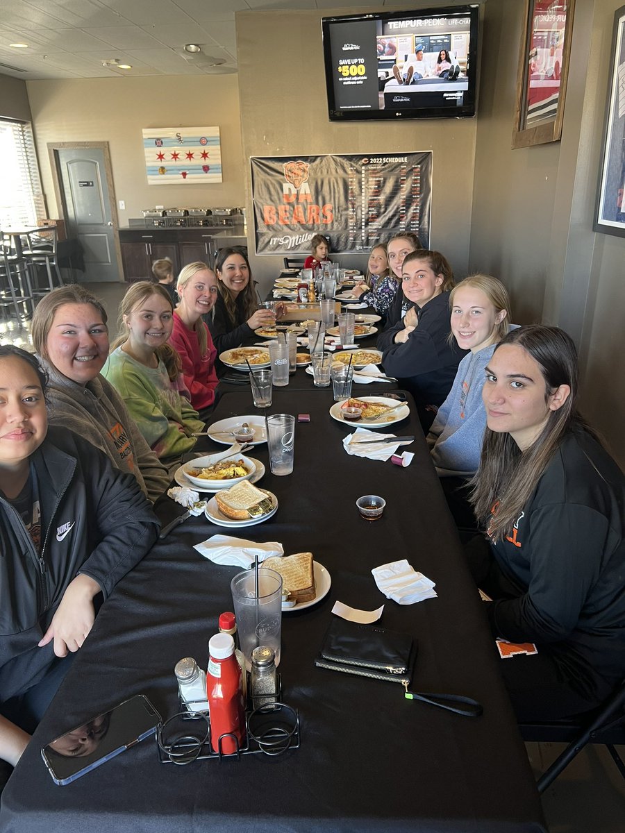 Team breakfast before we begin conference play on Tuesday. Also, happy bday to Lynette! #warriorpride156 #mindset