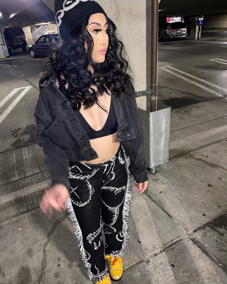 lilforeignbui's tweet photo. Don’t play with it 😘 https://t.co/0fUFVzqw1S