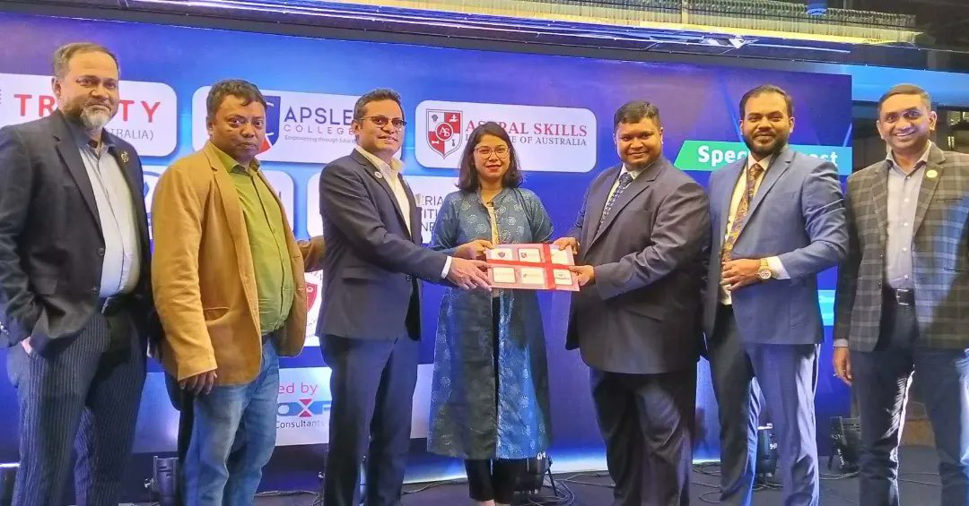 ShawkatMow's tweet photo. Attended Inspoxpert Australian University Agent summit 'Set with VET in Australia' Program. Its was Nice session by Rasedul Alam Bhaiya, thank you Sadaf bhaiya for beautiful and important program. https://t.co/DBxvmC5eDr