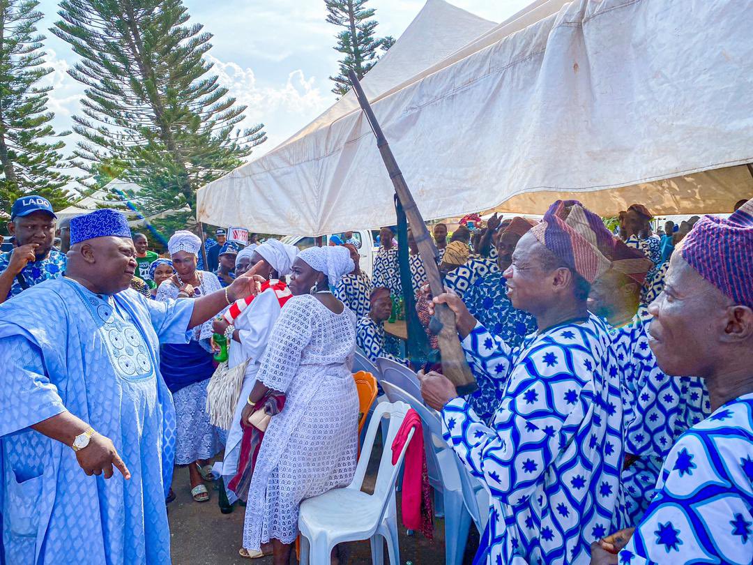 lado_media's tweet image. ALWAYS IDENTIFYING WITH HIS PEOPLE 

ORIGINAL SON OF THE SOIL 

OMO AKESAN BAALE OJA 
#AkesanDay
#IperuDay