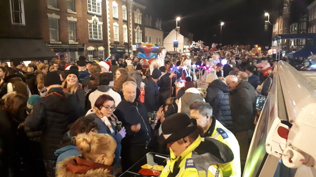 Fantastic evening tonight in Bewdley for the Christmas lights switch on. Thank you to everyone who came and spoke with us. #policingpromise #ItsChristmas