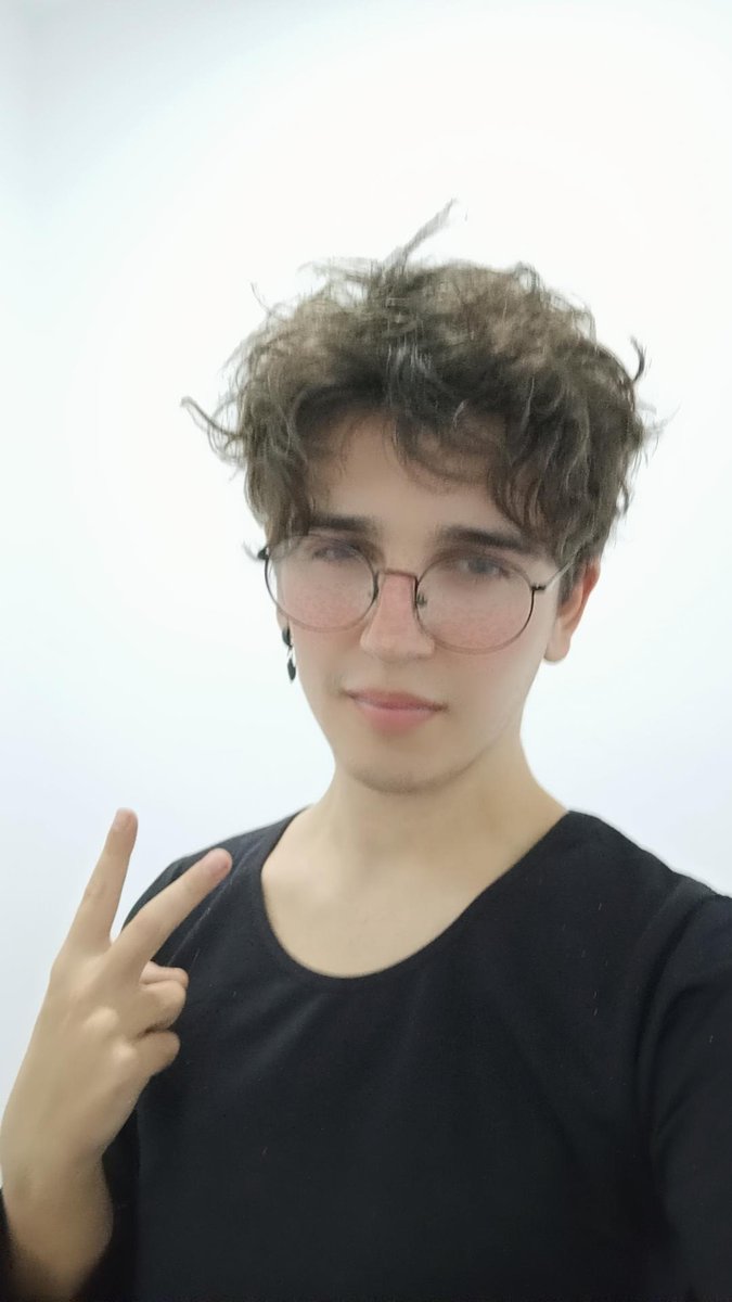 aratasbackup's tweet photo. ale me pongo mi careto para que lo veáis, pero que mi cuenta principal lo veis más♥️ https://t.co/wEN4bbqWJW