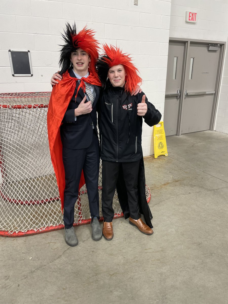 JrBullsU10's tweet photo. @QRDU14AAA with a great team effort in a 3-0 win over the Markham Waxers.
G: Rashotte 2, Fisher
A: Clute
Devils of the Day goes to all 19 players but games capes go to Isaac Tracze and Pierson Clute.
Lily Reid with the shutout.
#all19
#defendthedevildome
#lilylovesdonuts https://t.co/4GdvDBvrGg