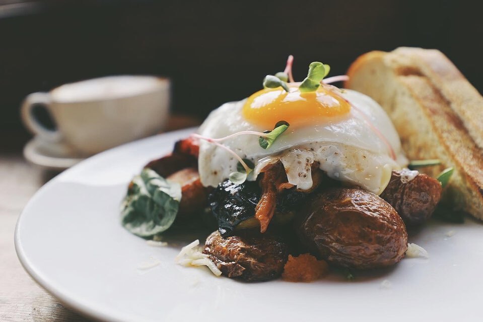 itsnelsonwei's tweet photo. #brunch
.
.
.
.
.
#brunchtime #brunchlife #delicious #brunchlife #brunchlover #brunchclub #poachedeggs #poachedegg #breakie #squamishbc🇨🇦 #squamishenduro #pnwonderland #squamish #lifeoutside #ilovebc #britishcolumbiacanada #canonr6 #rf1435f4l #beautifulbc https://t.co/wYqEEuU4af https://t.co/AQ9AY9uOEQ