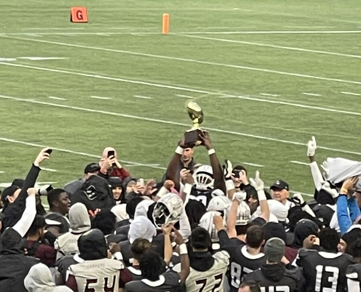 LewisvilleHS's tweet photo. Farmers are Regional Semi Final Champions beating the Keller Indians 43-3!  Go Farmers!  Let’s take state! https://t.co/uOVmnHvxO4