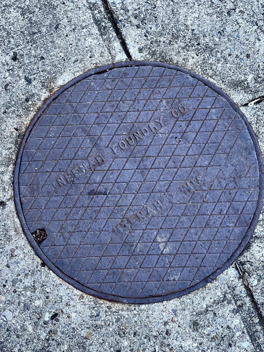 RickShort21's tweet photo. #NeenahFoundry Clinton, NY https://t.co/7wWJdwZZtq