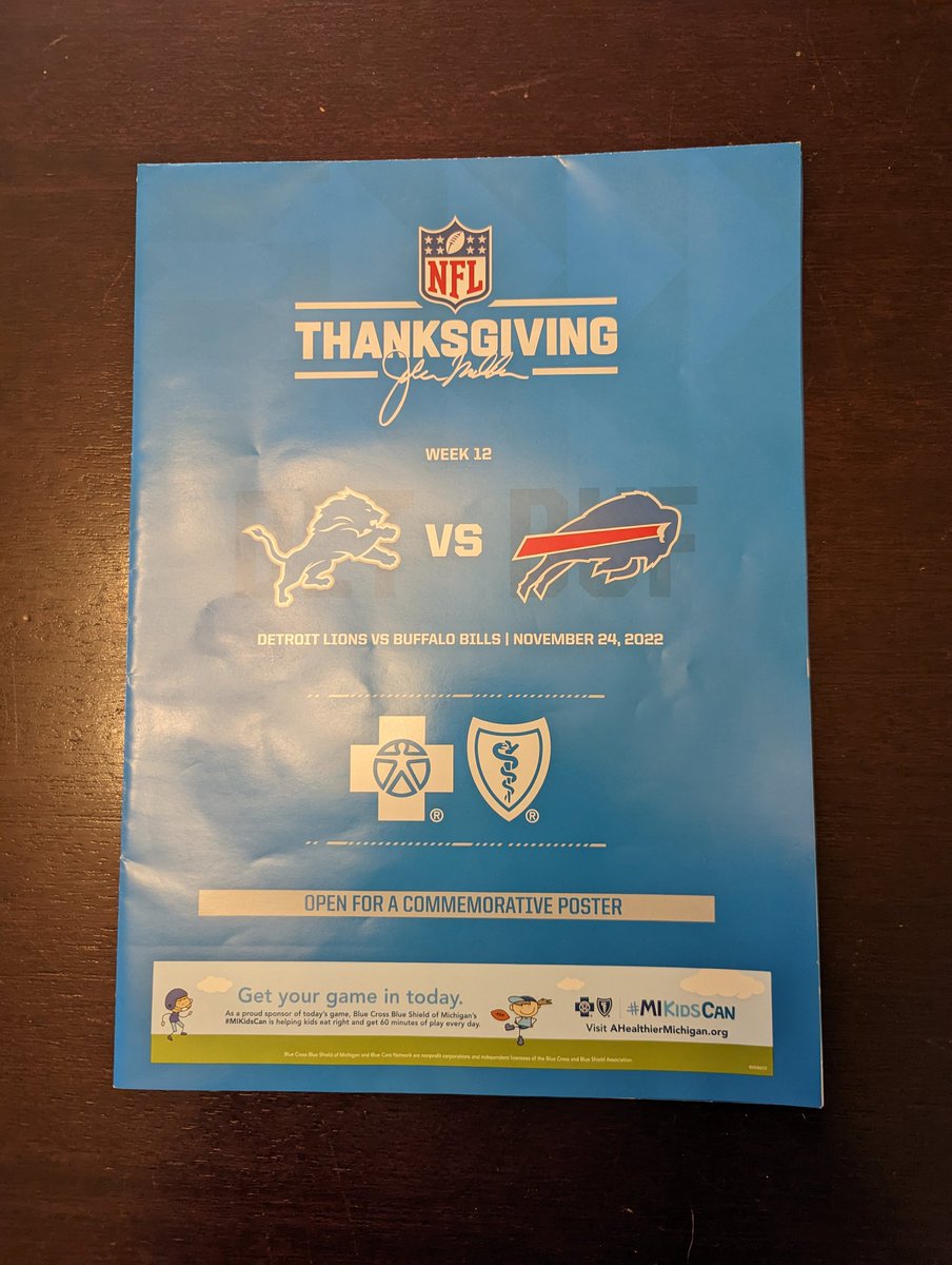 StuMcCallister's tweet image. I was lucky enough to go the Bills/Lions game on Thanksgiving. Got a bunch of @lions swag. I figure a Lions fan would like it more than me. Want em? Do 2 things-

1- RT the post
2- Tag a Lions fan.

I'll pick a winner Mon. #LionsFans #DetroitLions #restoretheroar #Lions