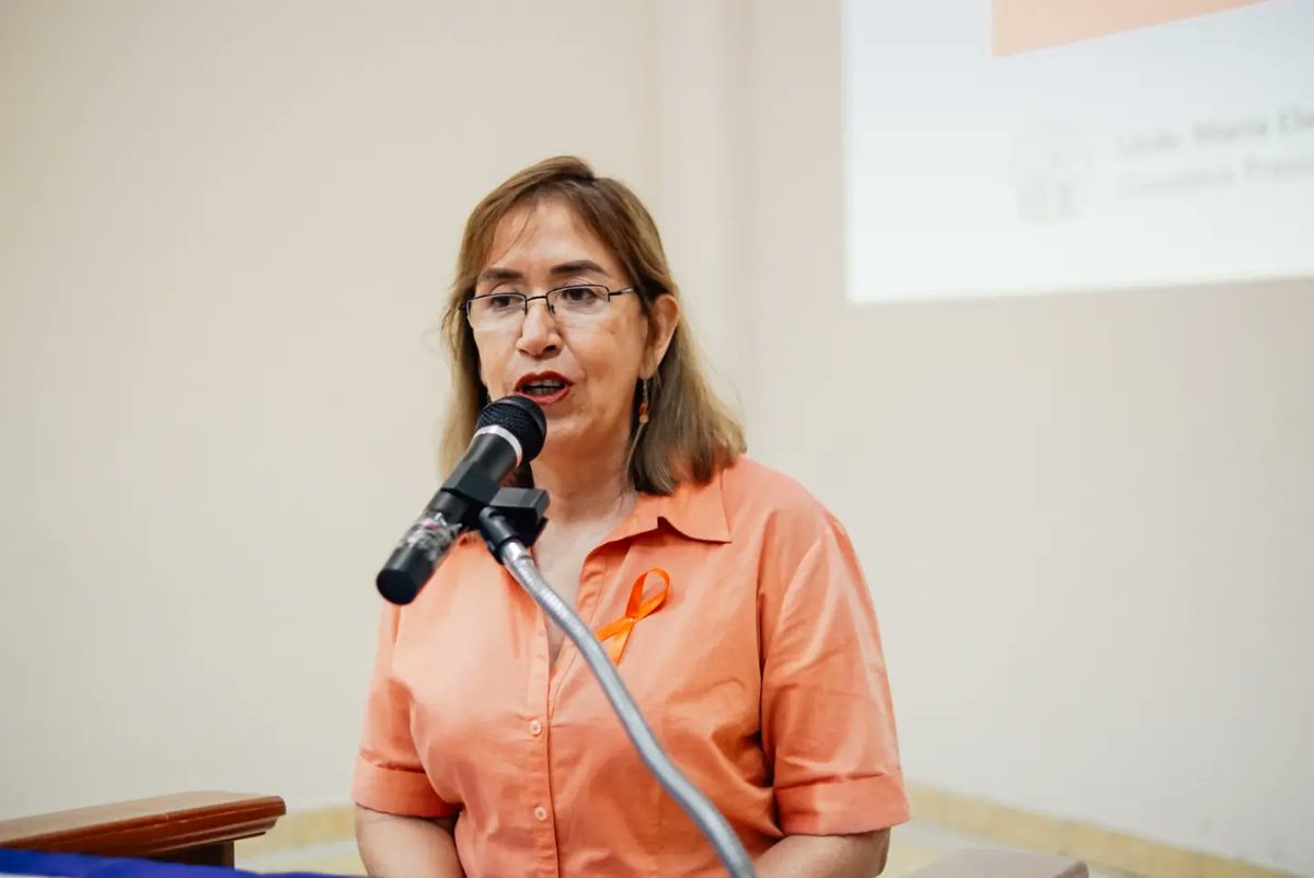 univer_colima's tweet photo. Para concluir con nuestras conferencias, agradecemos la participación de la Licda. María Elena Ruíz Visfocri, en nuestro XV Congreso Nacional de Juicios Orales. 🙌🏻💙

Agradecemos la asistencia a todos los participantes de esta edición, los esperamos el próximo año. https://t.co/QCdB0u3PoV