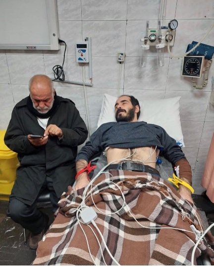 HassanRonaghi's tweet photo. حسین برای درمان به بیمارستان منتقل شد

به امید آزادی همه زندانیان
#حسین_رونقی https://t.co/FMyyvC6OJI