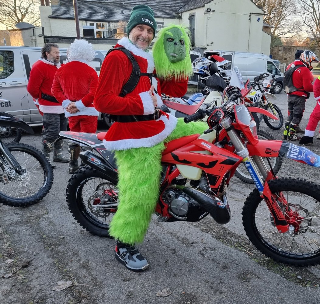 Anyone want join us in this yrs Santa charity run for the <a href="/NSPCC/">NSPCC</a> 😇.?? trailriders.org/event-5042043?…
