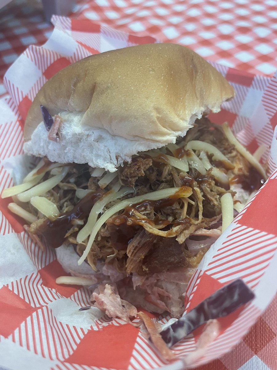 LoughNeaghArtisans (@artisansln) on Twitter photo When you simply can’t choose
“1 of each please but can you half them for us?” 😉
What would you have gone for? Steak or Pulled Pork
both came with homemade coleslaw
#SeaviewFarm
<a href="/SlowFoodNI/">Slow Food NI</a> <a href="/TasteCauseway/">Taste Causeway</a> #LoughNeaghArtisansMarket #MyGiantAdventure #VisitMidUlster When you simply can’t choose
“1 of each please but can you half them for us?” 😉
What would you have gone for? Steak or Pulled Pork
both came with homemade coleslaw
#SeaviewFarm
<a href="/SlowFoodNI/">Slow Food NI</a> <a href="/TasteCauseway/">Taste Causeway</a> #LoughNeaghArtisansMarket #MyGiantAdventure #VisitMidUlster