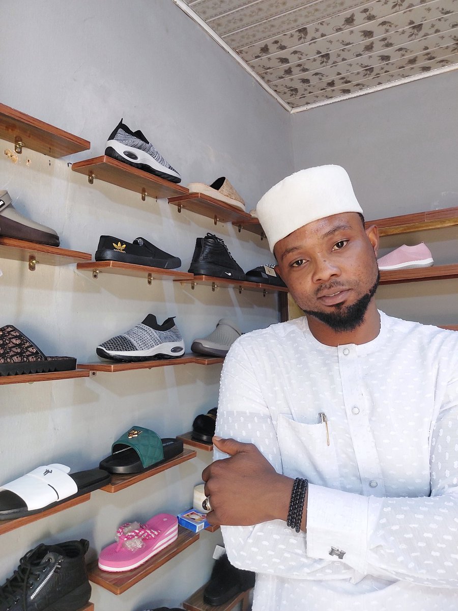 CapsAndClassics's tweet photo. I sell #shoes #jalab and more...
📞09029355925 https://t.co/If1xyN5btb