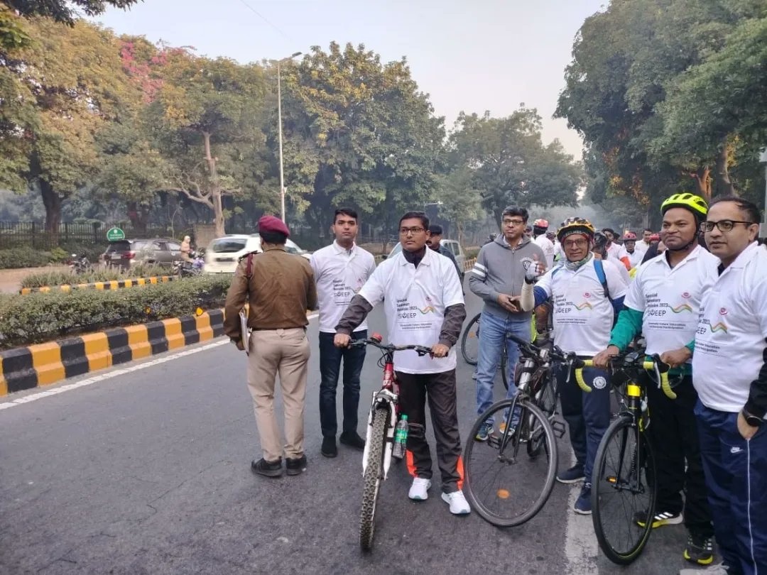 CeodelhiOffice's tweet image. SSR/Voter registration awareness through Cycle Rally in New Delhi District  by Sri Santosh Kumar Rai DEO ,Shri R K Rawal Addl.DCP ,Sh Sanjeev Parmar ACP Traffic , Sh. B.L.Meena SDM(Election) and Team.
#SSR2023 
#GoRegister 
#GoVerify 
#ECI
@DMNewDelhi
@ECISVEEP
