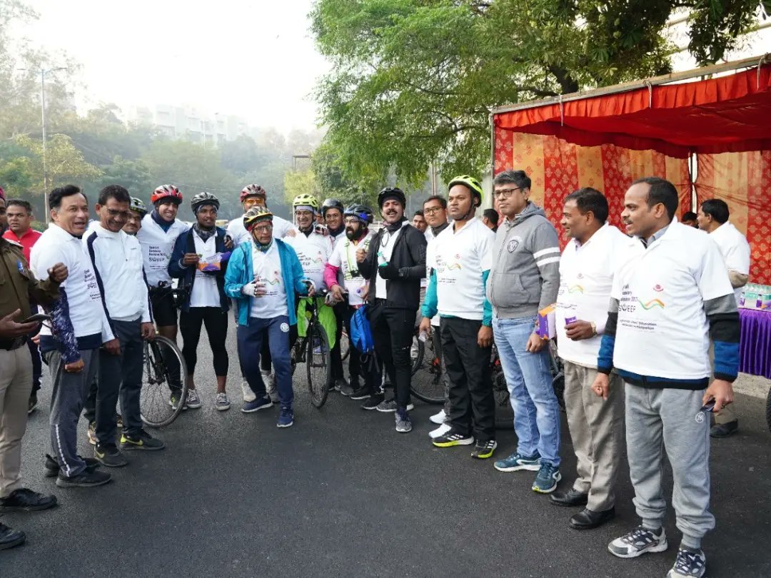 CeodelhiOffice's tweet image. SSR/Voter registration awareness through Cycle Rally in New Delhi District  by Sri Santosh Kumar Rai DEO ,Shri R K Rawal Addl.DCP ,Sh Sanjeev Parmar ACP Traffic , Sh. B.L.Meena SDM(Election) and Team.
#SSR2023 
#GoRegister 
#GoVerify 
#ECI
@DMNewDelhi
@ECISVEEP