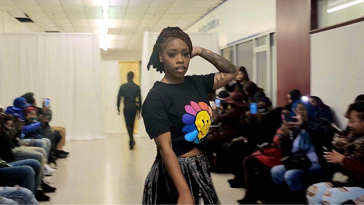 lex_cee's tweet image. 🚨Black Friday deals are still going 🚨
Use my code “ERCLLEX” for extra $$$ off !! 

Head over to IG: eriicolethebrand 
🔗 shoperiicole.com