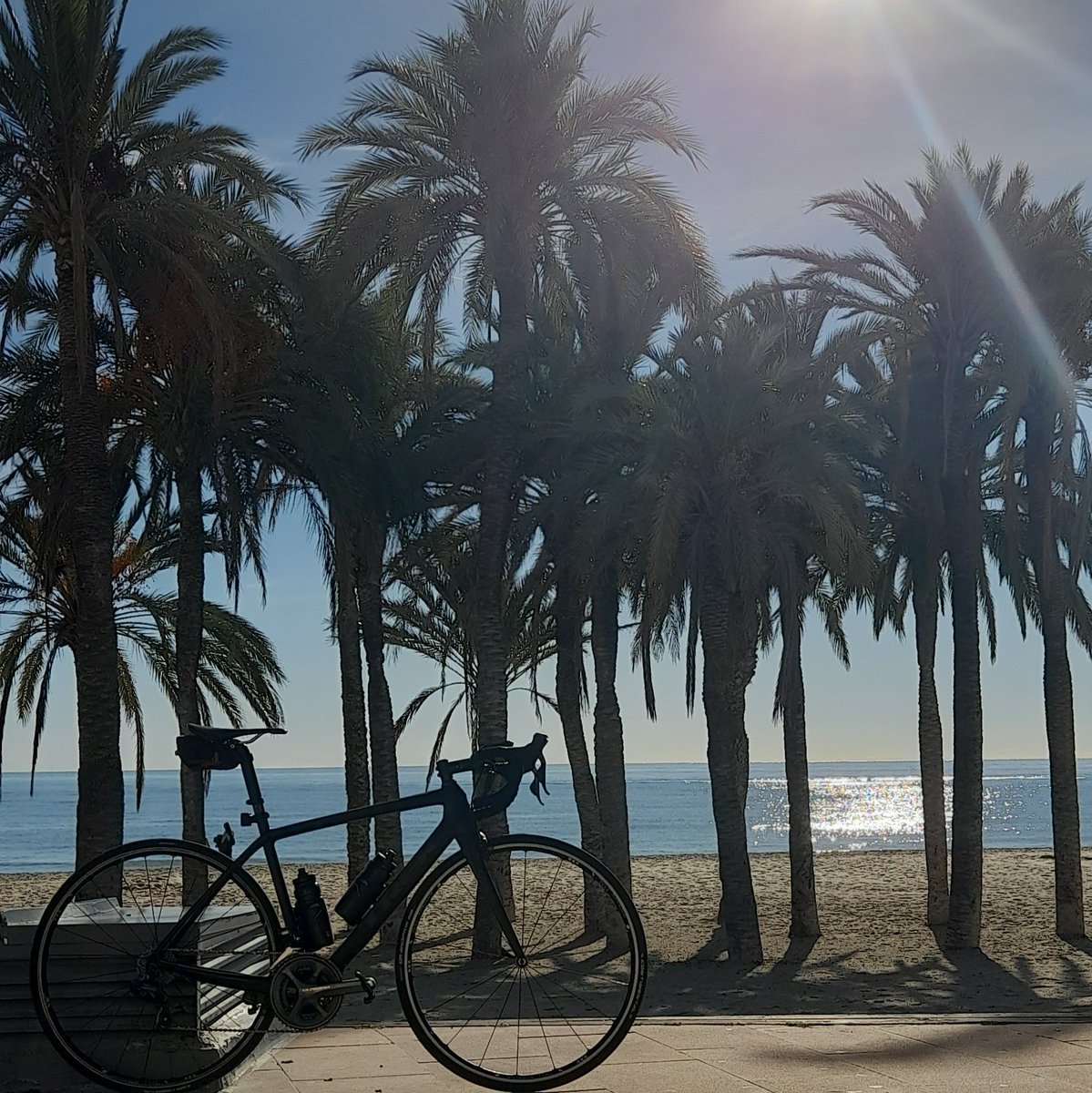 condoscascos's tweet photo. "Una imagen vale más que mil palabras."
➖➖➖➖➖➖➖➖➖➖➖➖➖➖
#cyclinglife #cycling #cyclingdaily #cyclingpassion #cyclinglandscapes #cyclingfriends #bikeandfriends #cyclingdreams #cyclingshot
@VillajoyosaTur @costablancaorg https://t.co/y9jrGBbW2F
