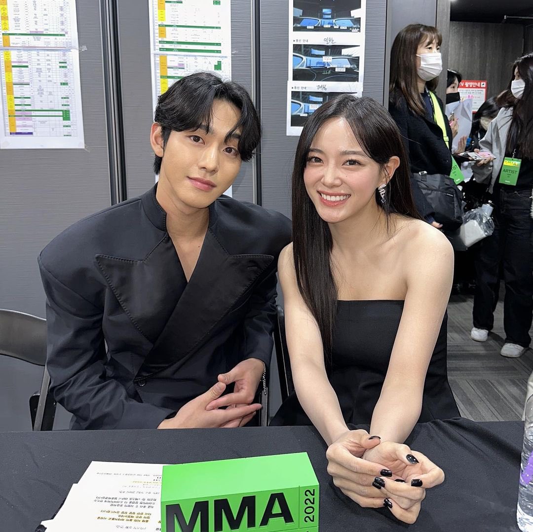 hyoseopsarchive's tweet photo. OMG I MISSED OUR HYOJEONG COUPLE SO MUCH https://t.co/S4CSt944Vc