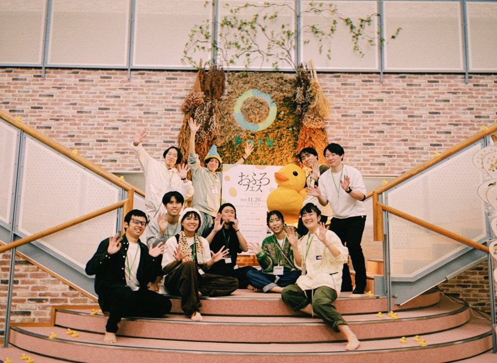 tamasukeee1's tweet photo. おふろフェス無事に終焉！！
おふろでもりあがってchillな空間で　あったかおふろにつかりながら演奏聞いたり、ゆったーりしたり♨

たま助はほぼビールの売り子と時っ々クールスイングしてました💃

またやる予定なので今回行けなかったー😖という方も、次の機会にぜひ！お越しください🥰✨ https://t.co/ikmAoACbzj