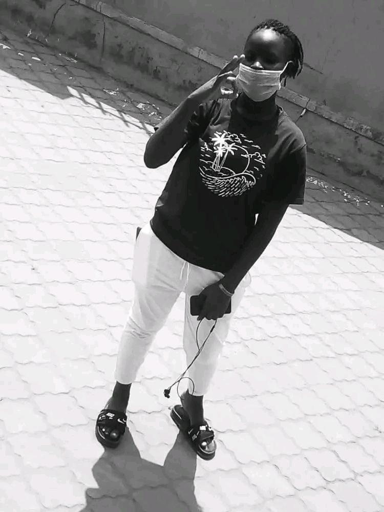 sandratons's tweet photo. Wen sme1 kols instead v textin, i b lyk ,onono🤔 https://t.co/EKgj8smMYb
