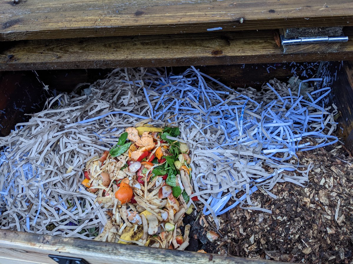 Thank you @slzfw21 for left over fruit & veg. Now chopped up small & added to shredded paper & wood chippings at St Mary's Community Compost L19 @CompostWorksUK #GreenLCR #LiverpoolCityRegion #CEFFund