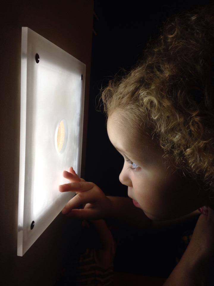heritage_lizzie's tweet photo. At the 2014 Discovering Tutankhamun exhibition at @AshmoleanMuseum - my little one spying wonderful things as Howard Carter did 100 years ago today #WonderfulThings #Tutankhamun100 https://t.co/009HS5LP7g