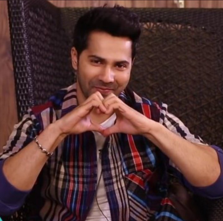 vd_ki_snehal's tweet photo. Dear @Varun_dvn ,you don't know how much love and respect you deserve for the person you are, the star you are ❤️🧿.. As fans we always take pride in you, you always gives your best to not disappoint us💖.. You've given every film your sweat and blood 💥 You inspire people (1/2) https://t.co/00fC1EpIL6