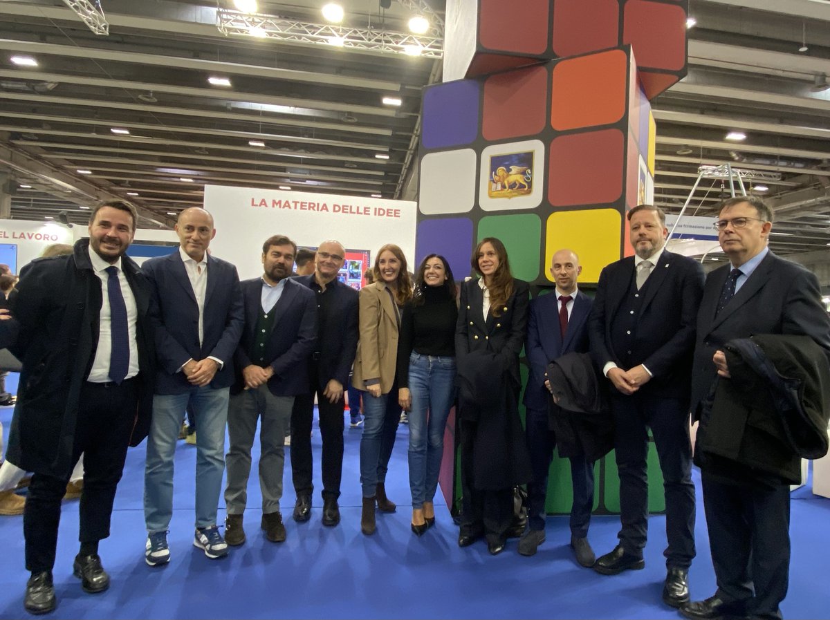 Si è conclusa la 31° edizione di #joborienta #2022! Sono 45mila i visitatori in presenza con una crescita di quasi il 30% rispetto al 2021 e 37mila utenti che hanno partecipato agli eventi online. 
@pressVRfiere <a href="/RegioneVeneto/">Regione del Veneto</a> <a href="/MIsocialTW/">Ministero dell’Istruzione e del Merito</a>  <a href="/MinLavoro/">Ministero Lavoro</a> <a href="/RaiCultura/">raicultura</a>  <a href="/RaiScuola/">Rai Scuola</a>