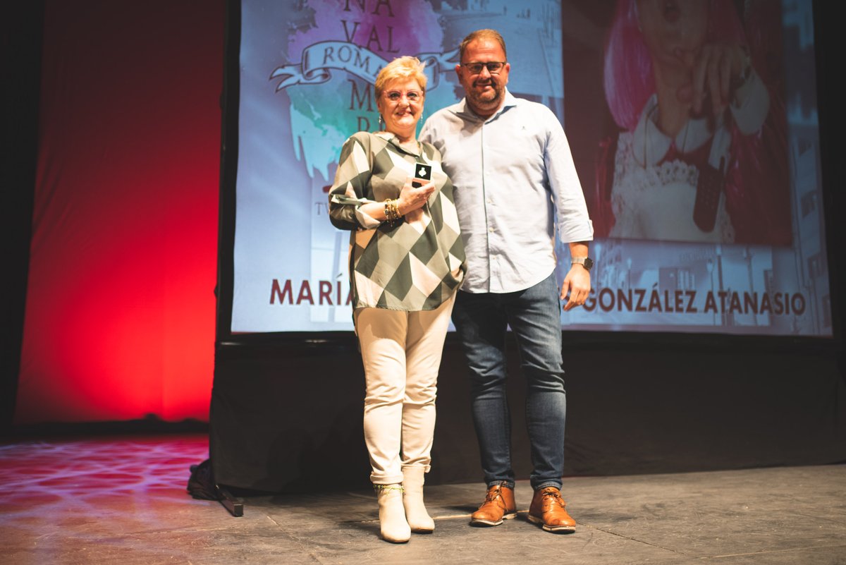 ayto_merida's tweet image. 🎭 El Teatro María Luisa ha acogido, esta mañana, la Gala de los XX Premios Turuta de Oro del #CarnavalRomano cuyos premiados han sido María de los Ángeles González en categoría individual y la Comunidad Educativa en categoría colectiva