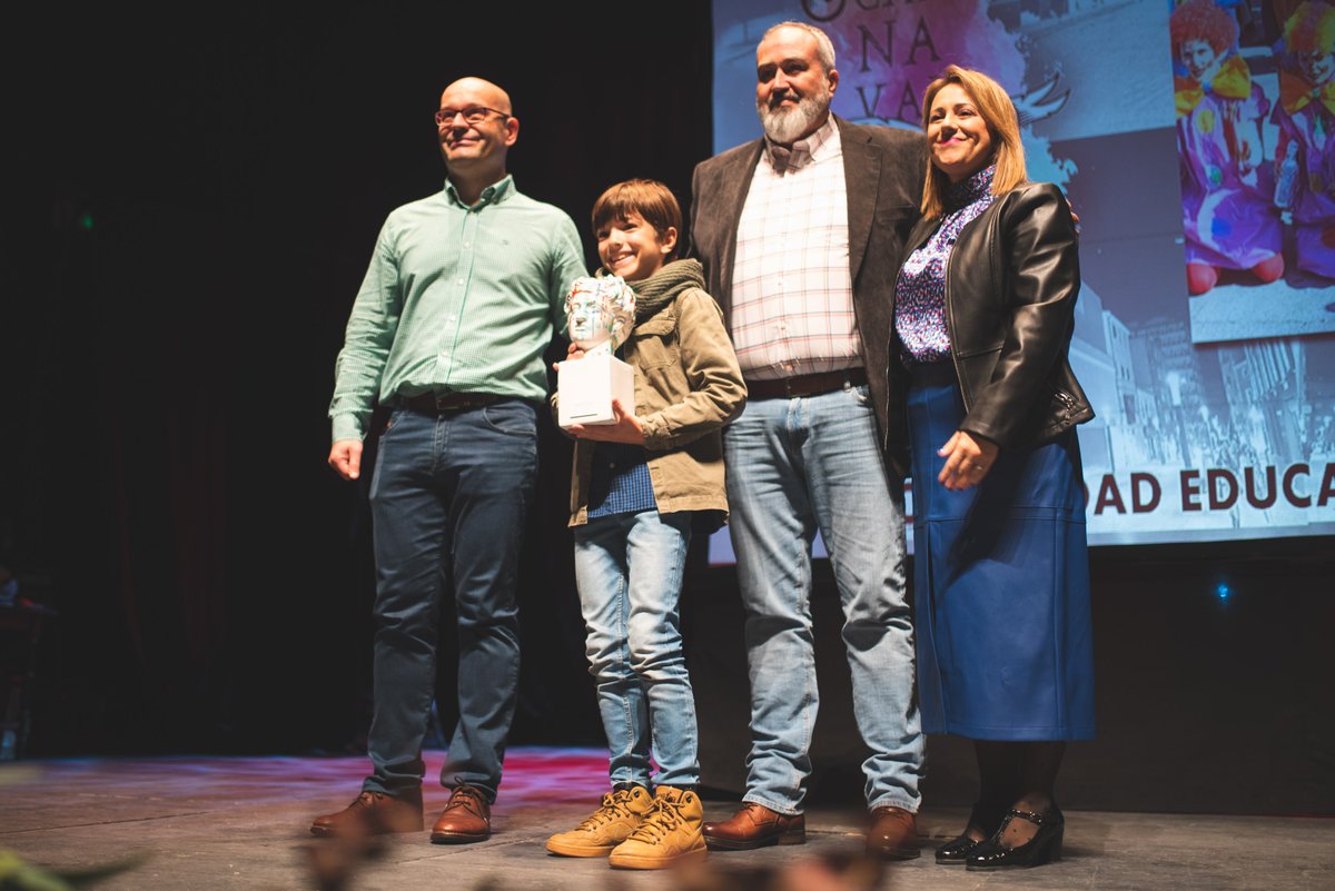 ayto_merida's tweet image. 🎭 El Teatro María Luisa ha acogido, esta mañana, la Gala de los XX Premios Turuta de Oro del #CarnavalRomano cuyos premiados han sido María de los Ángeles González en categoría individual y la Comunidad Educativa en categoría colectiva