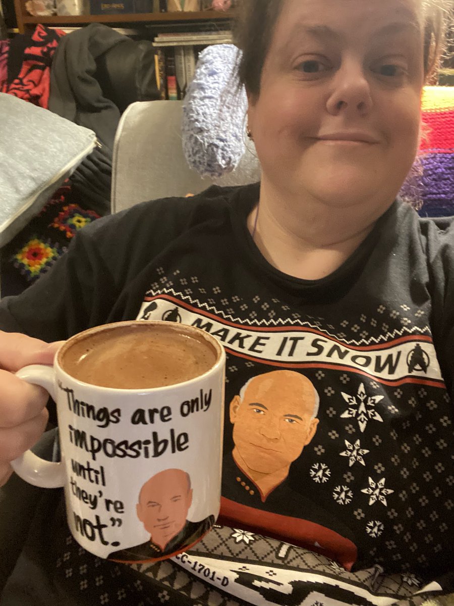 WriterCrafter's tweet photo. Bought myself a new mug for turning 50 soon, it matches my shirt! #StarTrek #happy #nerdjoy #SpaceDad 🥰🖖 https://t.co/evmJI8GnOs