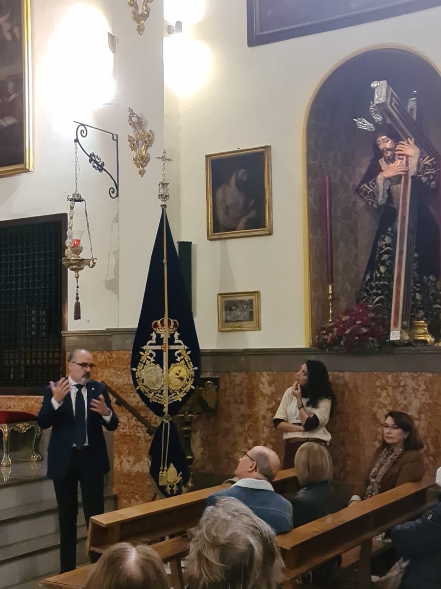 XtodeSanAgustin's tweet photo. La historiadora del arte experta en iconografía barroca y cofrade @InmaELG ha repasado la historia, evolución del urbanismo y arquitectura de los Conventos de la ciudad a través de la devoción agustina, internándose en las entrañas del Santo Cristo, su tradición e iconografía https://t.co/bsvNIaFgLk