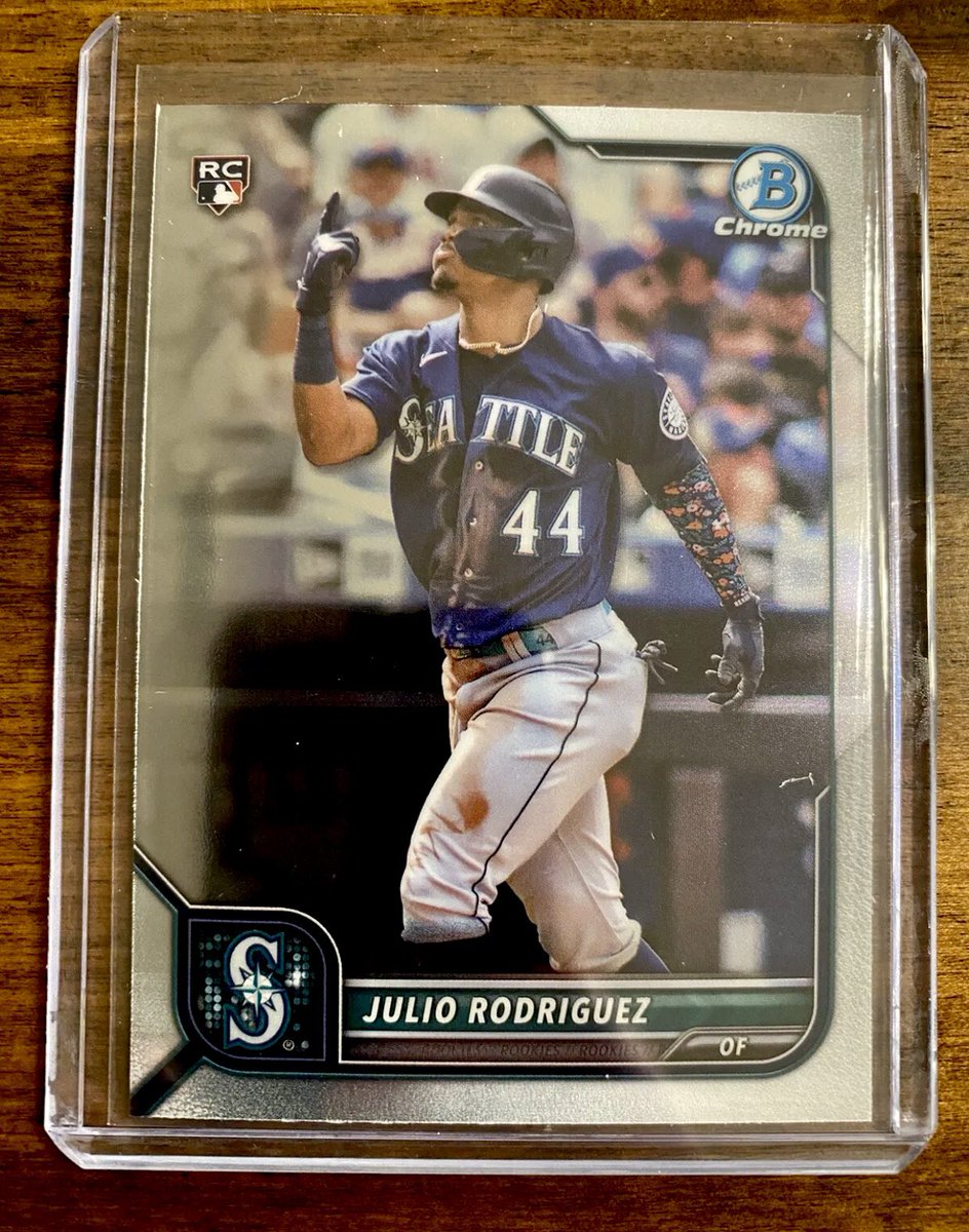 bxbaseball2's tweet photo. Giveaway time! 💸

2022 Bowman Chrome Julio Rodriguez RC! 🚀

Just follow me and retweet for your chance to win. 😁

Contest ends Monday, November 28th at 9:00pm EST.⏳ https://t.co/mwtdQCLlSO