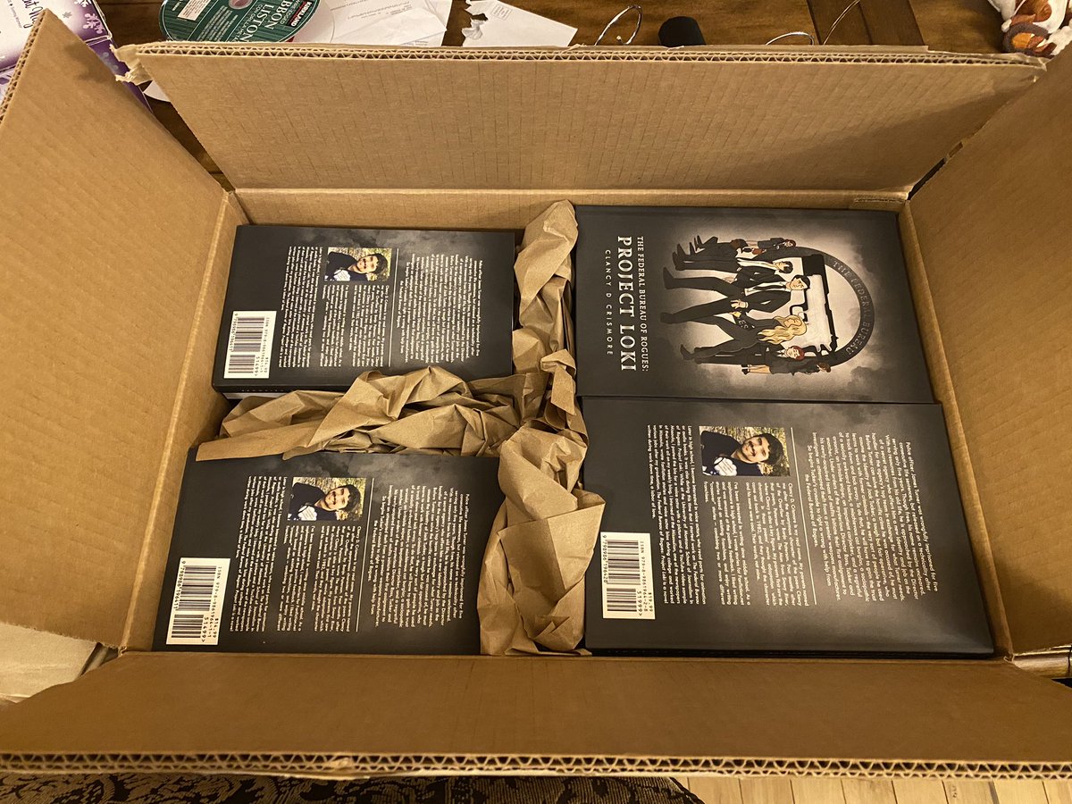 #WritingCommmunity #readingcommunity #writersoftwitter Here’s hoping I can empty this box today!