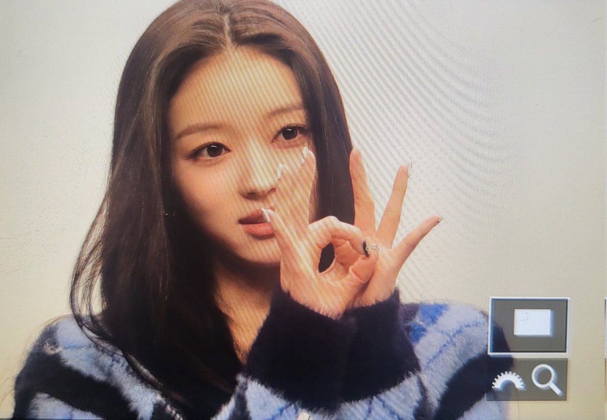 yooachyopa's tweet photo. 22.11.26 팬싸인회프리뷰 
#오마이걸 #유아 #유시아 #YooA
#OHMYGIRL https://t.co/bX9Gw5nWYY