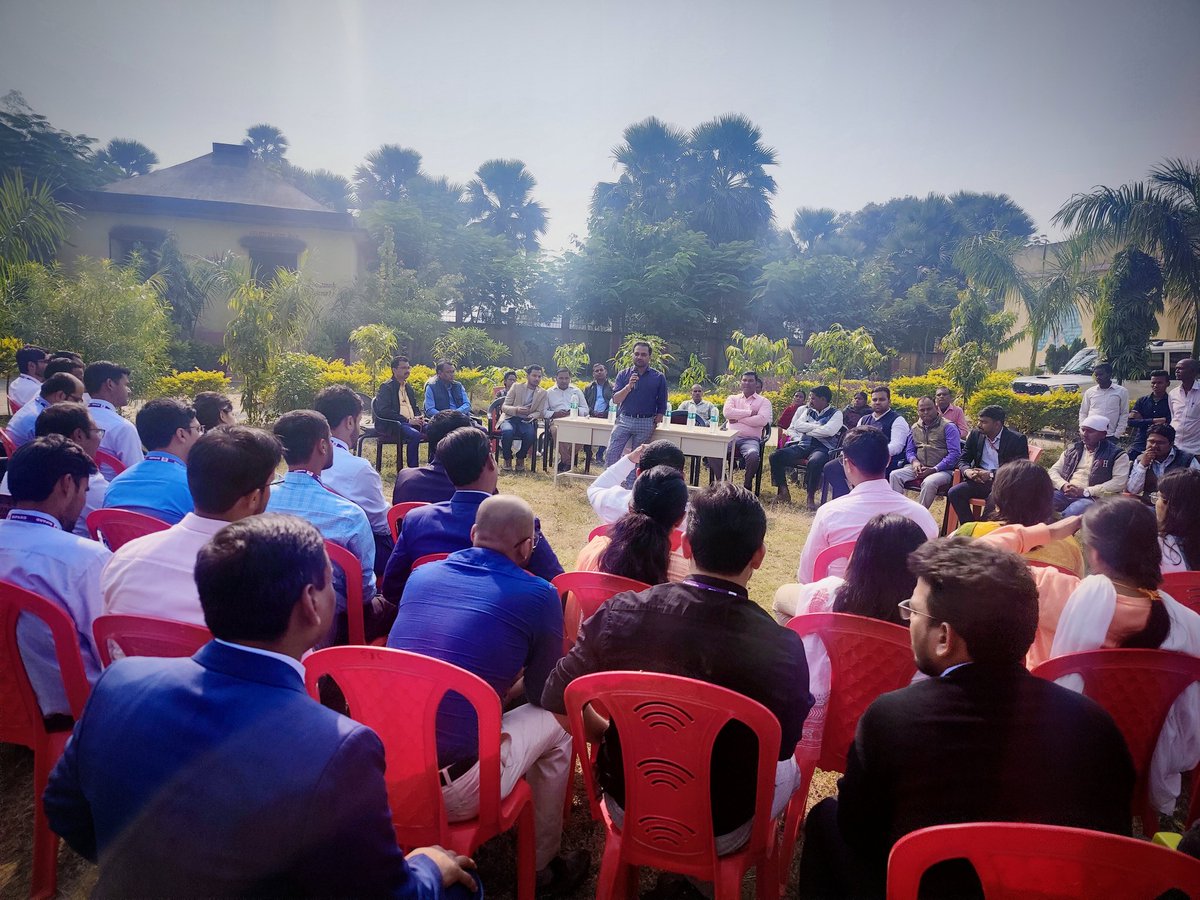 imNavKP's tweet photo. Visit/ Briefing of Trainee BPROs from BIPARD, Gaya at GP Chorsua, Giriyak.
- Panchayat Sarkar Bhawan as "Mini Collectorate"
- GPDP/BPDP/DPDP/e-GramSwaraj Portal
- Nal Jal / Nali-Gali Scheme
- Public Well Renovation
- Ward/GramSabha/WIMC
- Solar Street Light Scheme
@dmnalanda https://t.co/YhyL28bBIk