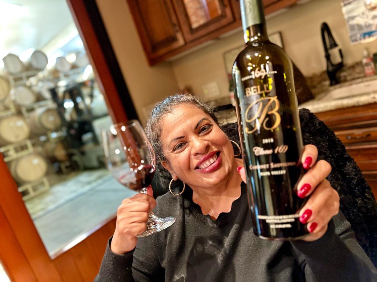 RoebuckSteve1's tweet photo. @BellWineCellars thanks for a great #winetasting experience the other day
@Constan70997526 @CoastCabCritic @Noles31BB @AmauryCarrasco #foodiechats #NapaValley #cabernetsauvignon #wineintheglass #winepairing #winelovers #wine #eat #sommchat #redwine #winelover #sommelier https://t.co/QF3KIRVY6Q