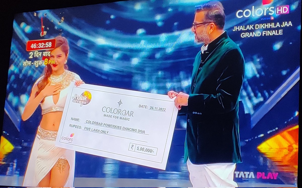 #RubinaDilaik won COLORBAR contest for Powerkiss Dancing Diva

5 lac rupees and lifetime supply of make-up by colorbar #JhalakDikhhlaJaa10