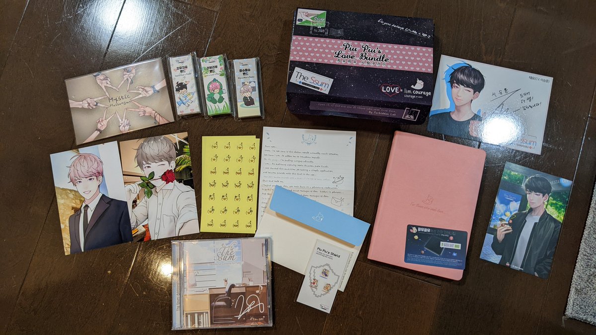 ichuforever's tweet photo. Still have no time to write a proper review but the love bundle is quite cute. i actually write the PIUPIU diary every day! Stay tuned, i will try to write a review on my website asap!

https://t.co/zQIiFSl0ep

#TheSsum_Goods #TheSsum_Merch https://t.co/EXRmqW9Ioj