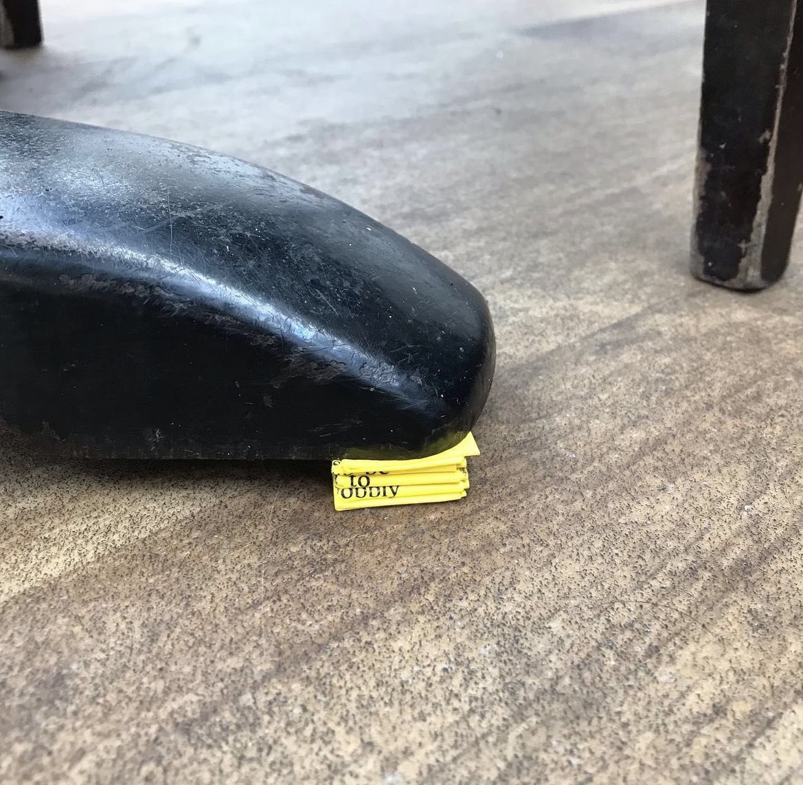 presentcorrect's tweet photo. A bookmark that can be folded to stabilise a wobbly table or chair. 

By Russell Weekes: 
https://t.co/LSL6evqGsw https://t.co/sqWBIy2k3u
