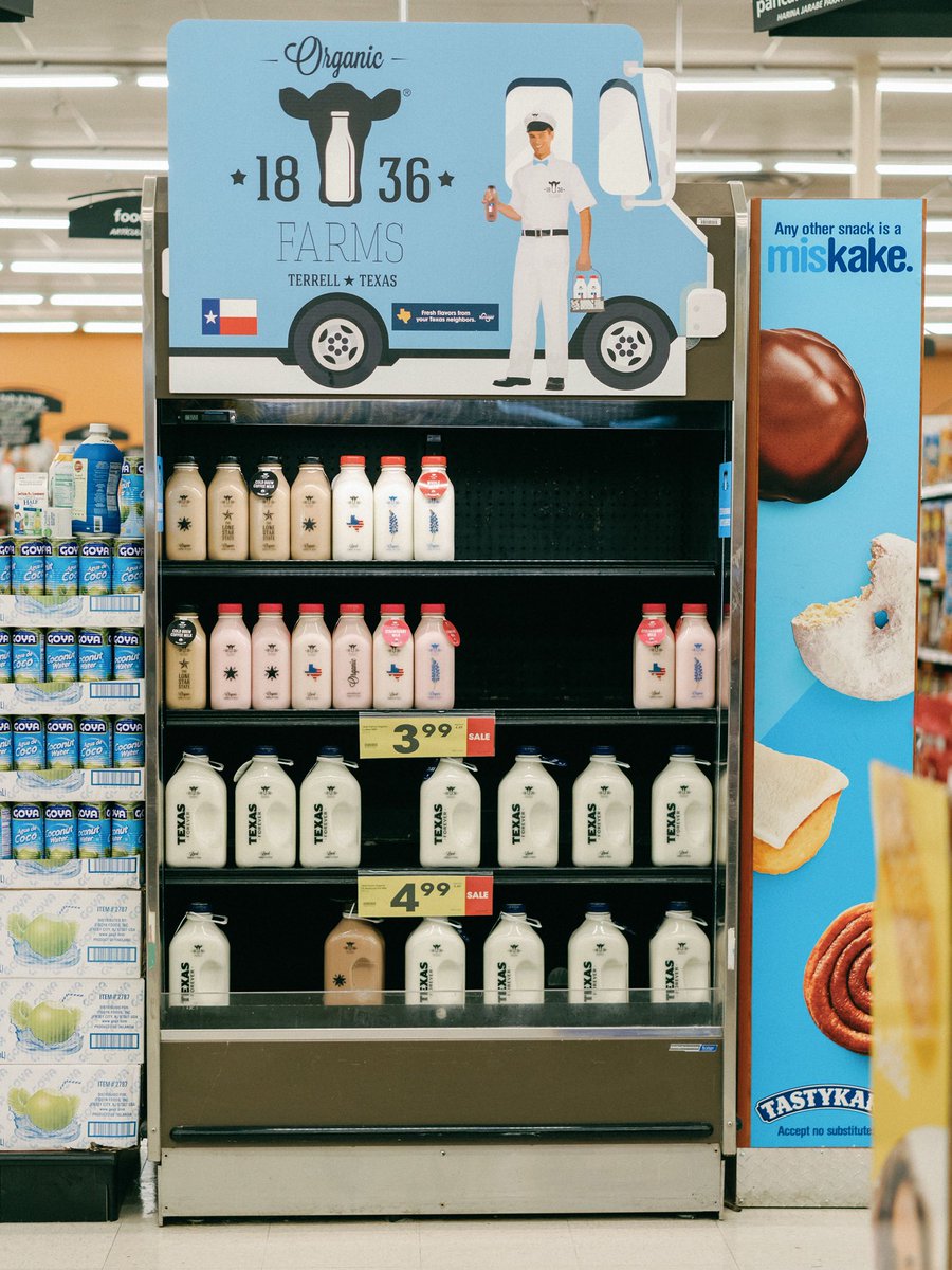 Today is #smallbusinesssaturday! Support local by shopping small, following on social media, telling your friends, and writing reviews. 

Shopping local is just one way to give back to the community you love so much. Tag your favorite small business in the comments below!⭐️