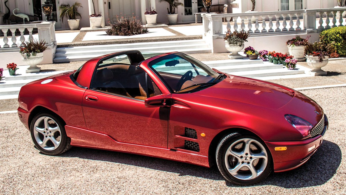 ObscureSupercar's tweet photo. Obscure Supercar of the Day

🇮🇹 Qvale Mangusta

1999  •  4.6L V8  •  320bhp  •  160mph  •  ~£70,000

Originating as a De Tomaso project, a Gandini-designed "roto-top" convertible with Ford V8. Priced at almost $85k, 284 sold total, mostly in North America.

#osotd #supercars https://t.co/1KQhdL5aHb