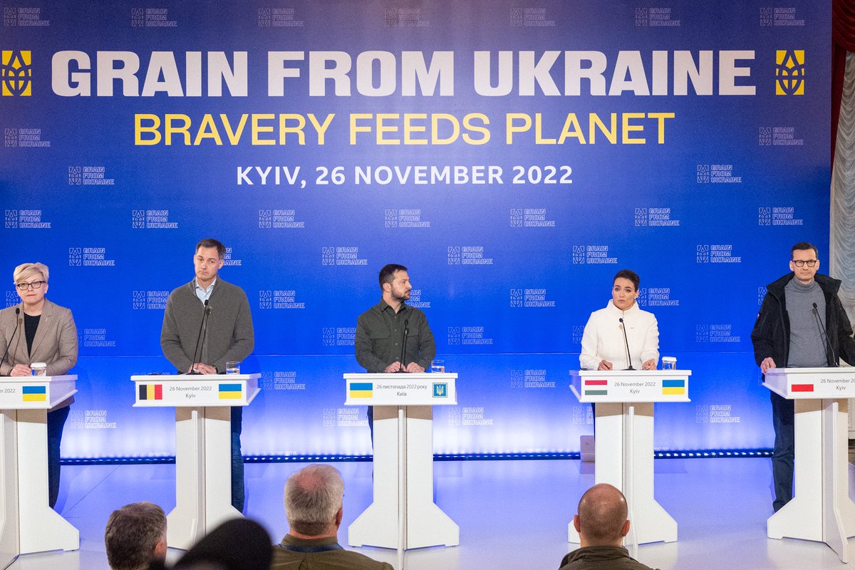 KatalinNovak_HU's tweet photo. Hungary 🇭🇺has been supporting Ukraine 🇺🇦 on bilateral level. Today I announced in #Kyiv that we financially support the #GrainFromUkraine initiative, because we #Hungarians have a strong affiliation to life and survival, know perfectly the importance of being in #solidarity. https://t.co/7ZjTJl2yiB