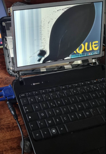 Monwifi_fr's tweet photo. Réparation PC @HP_France HP Mini 110-4100 avec CPU ATOM, écran cassé => changement écran + SSD + alim neuve pour moins de 100 € => Puppy Linux pour virer Winbug7, ça fera une machine sympa, simple.
#Bretagne #LoireAtlantique #Crossac #Eeepc
poke @lcdo44 @minimachinesnet https://t.co/aqyH5QjO3m