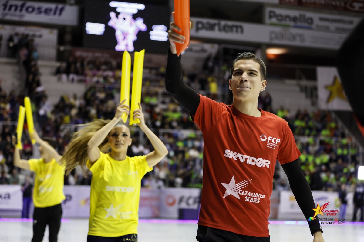FCPatinatge's tweet photo. 🎵 ɢᴇᴛ ʀᴇᴀᴅʏ ꜰᴏʀ ɪᴛ!🎉

😍 Comença el V Catalunya Stars!!! Seguiu-lo en directe a les TV locals de @laxarxacat i a @xala_cat.

🙌 Gaudiu del millor #PatinatgeArtístic del món!

💯 Votacions al compte d'Instagram oficial del @StarsArtistic. https://t.co/Fu0IQHfSsP